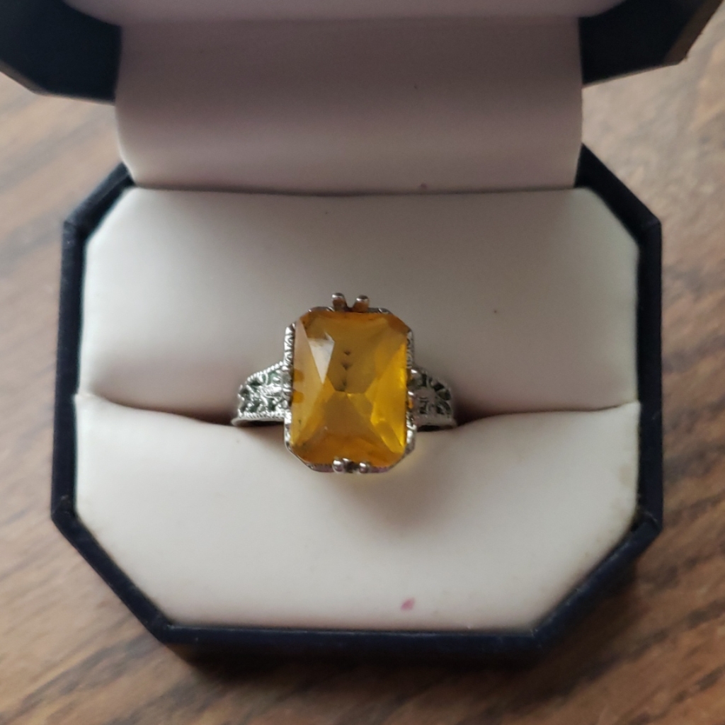 Fashion Silverstone Yellow Stone Ring 14$